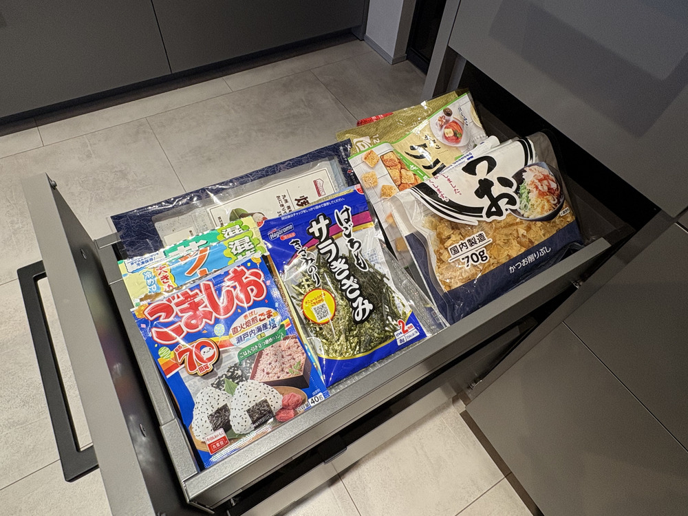 グラフテクトキッチンの収納例